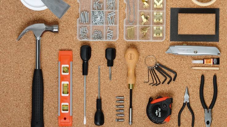 Alat Perkakas Tool Kit Set yang Wajib Punya di Kosan