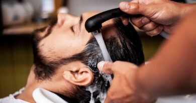 5 Kebiasaan Grooming dan Bahasa Tubuh yang Bikin Pria Instan Terlihat Karismatik